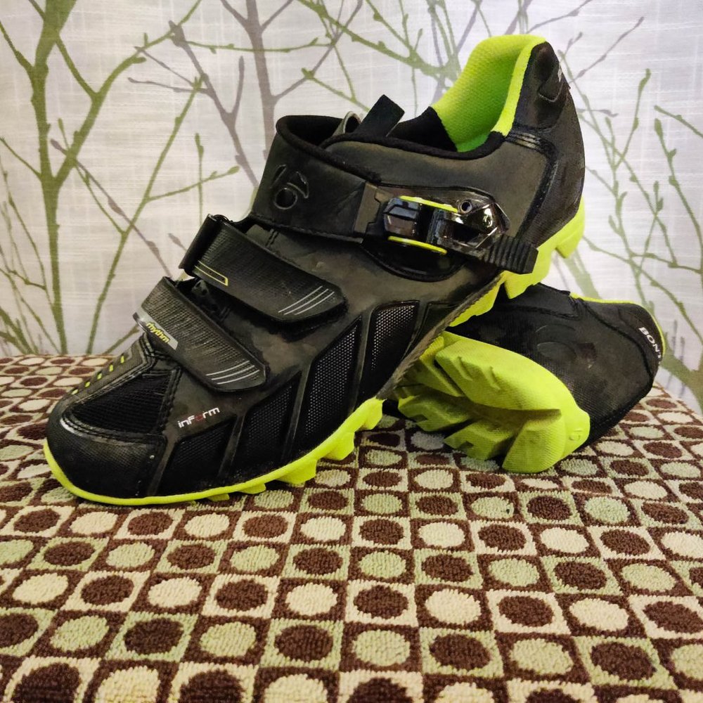 Bontrager Rhythm Mountain Bike Shoes with SPD cleats